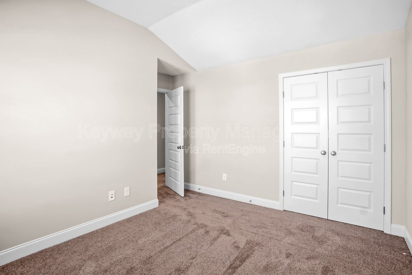 3109 Venetian Drive- Village Square property image