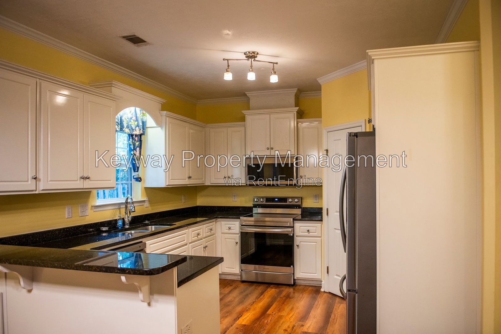 242 Stonington Drive - Heritage Hills property image