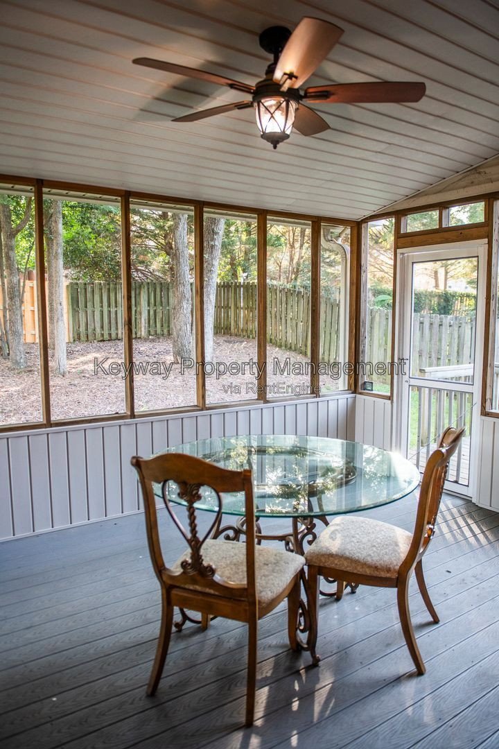 242 Stonington Drive - Heritage Hills property image