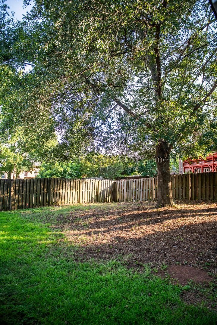 242 Stonington Drive - Heritage Hills property image