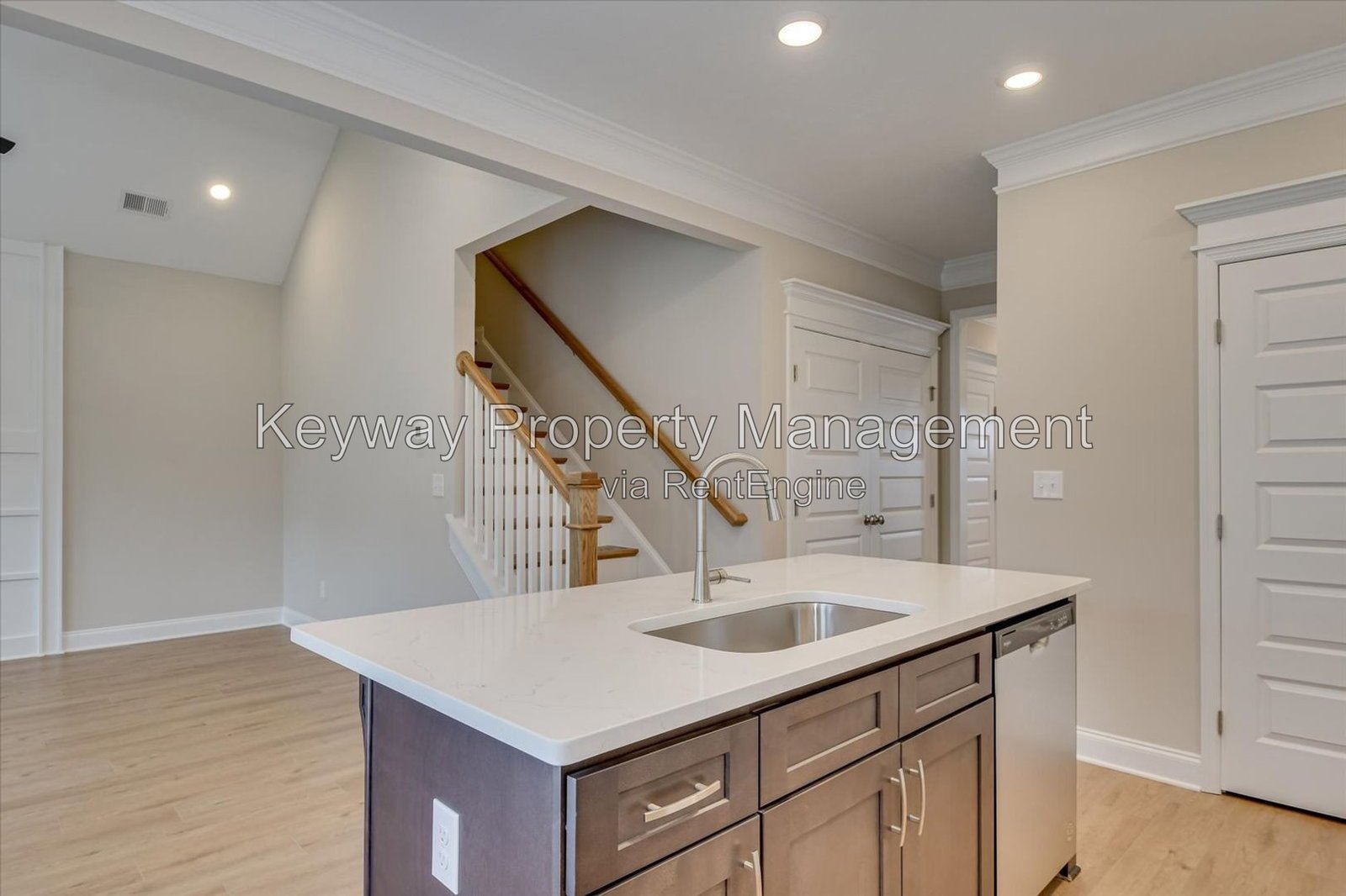 3199 Venetian Drive - Village Square property image