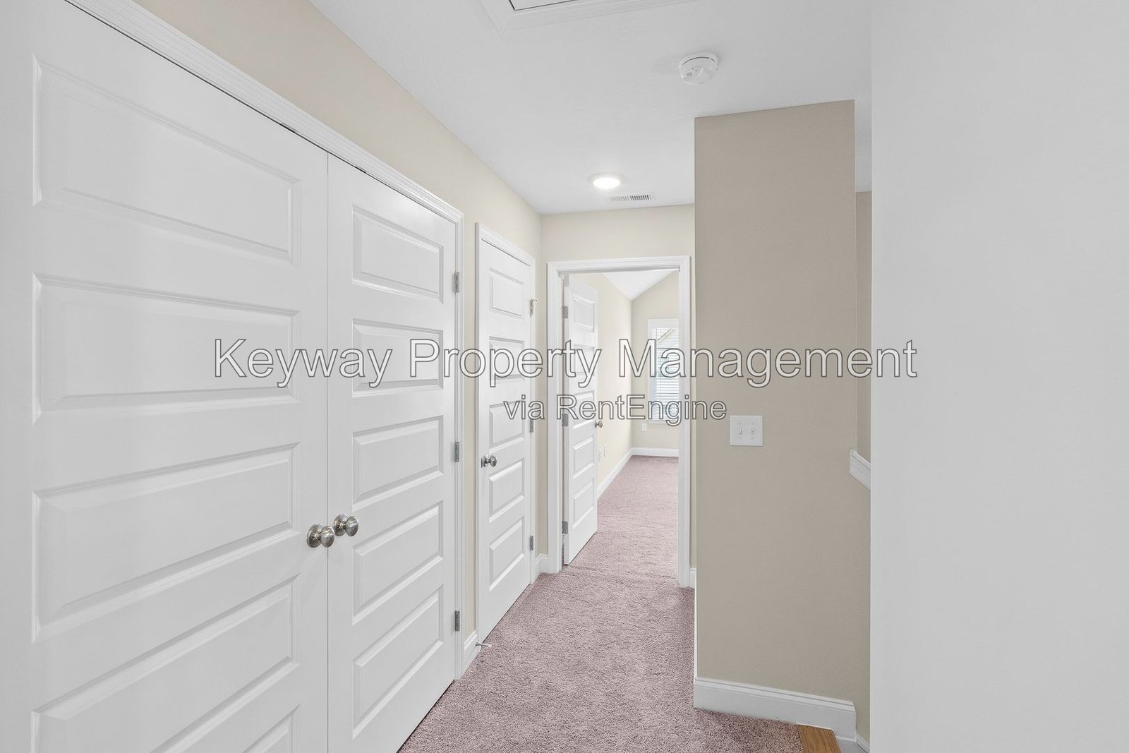 3199 Venetian Drive - Village Square property image
