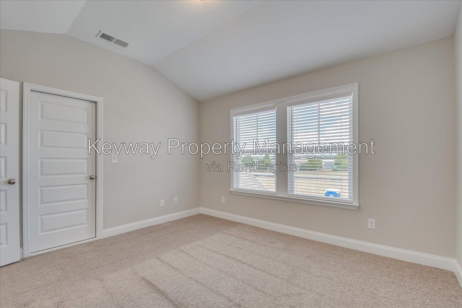 3199 Venetian Drive - Village Square property image