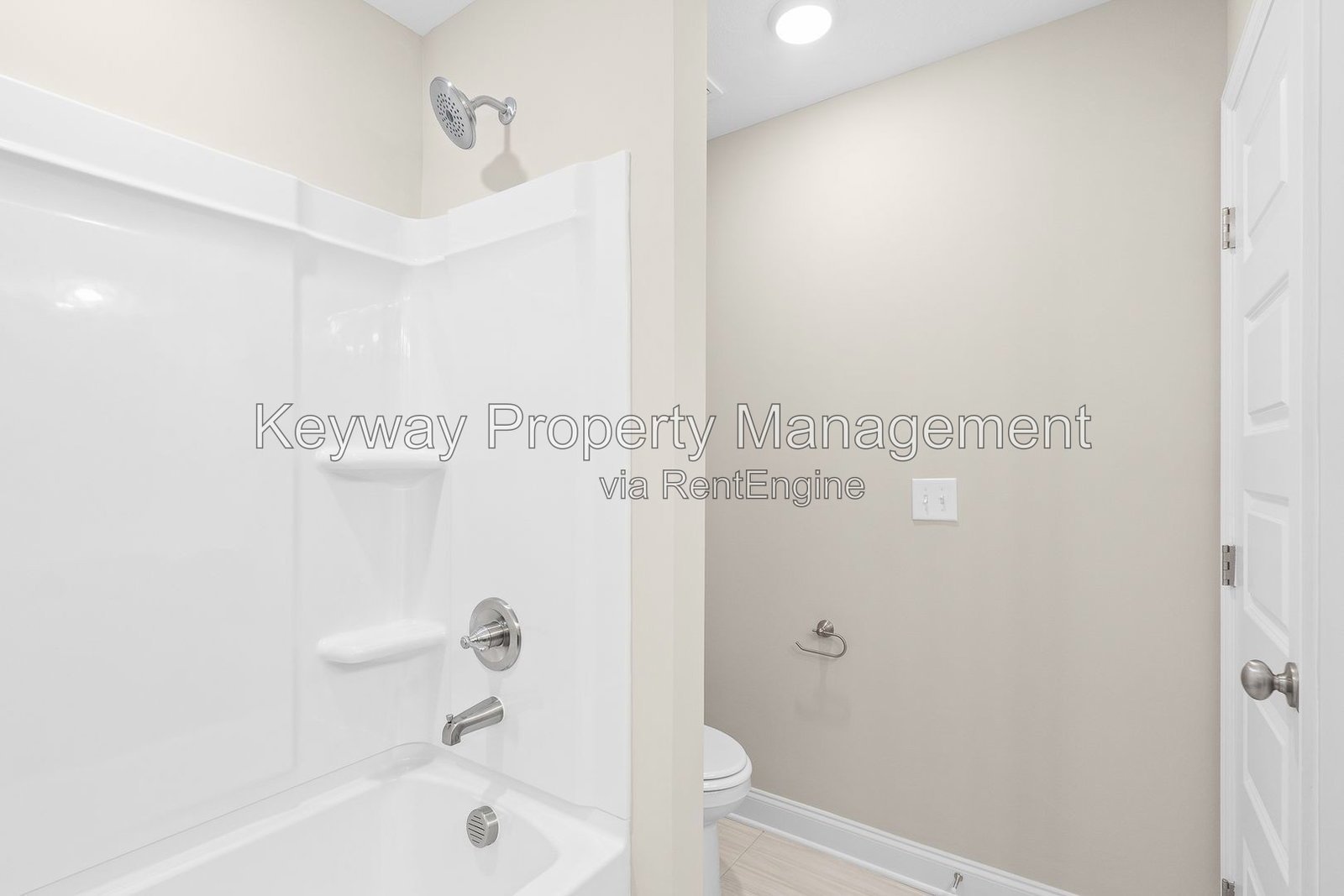 3199 Venetian Drive - Village Square property image