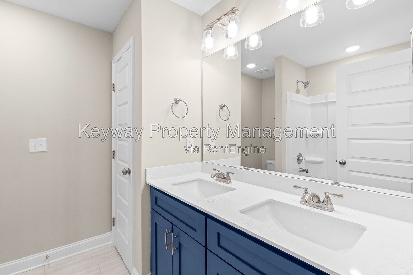 3199 Venetian Drive - Village Square property image