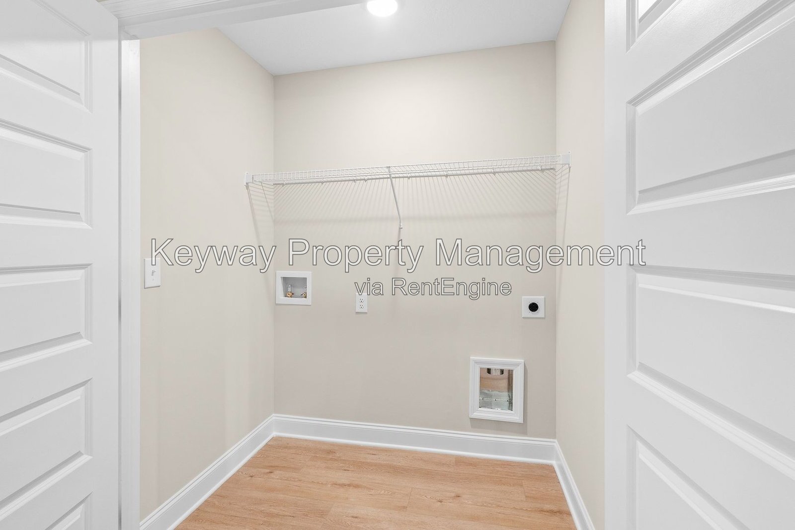 3199 Venetian Drive - Village Square property image