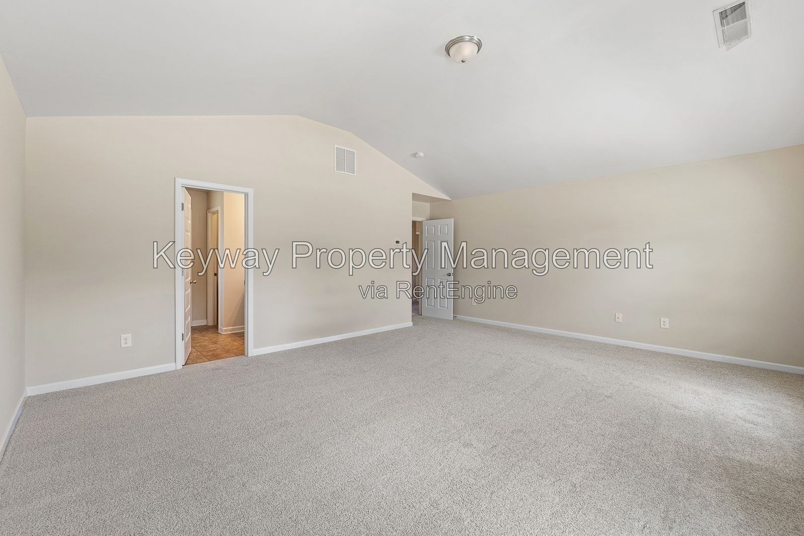 910 Clover Court- property image
