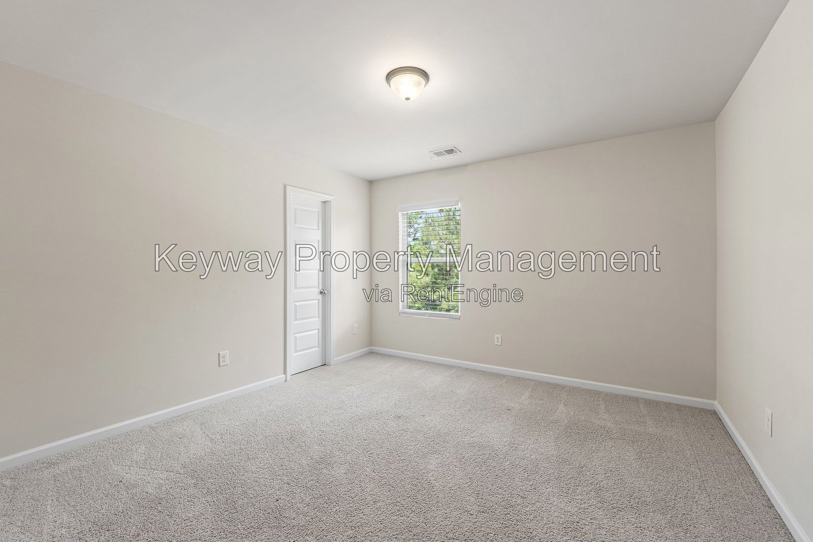 910 Clover Court- property image