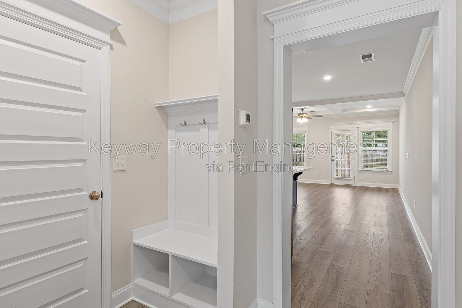 1047 Linsmore Avenue - Canterbury Farms property image
