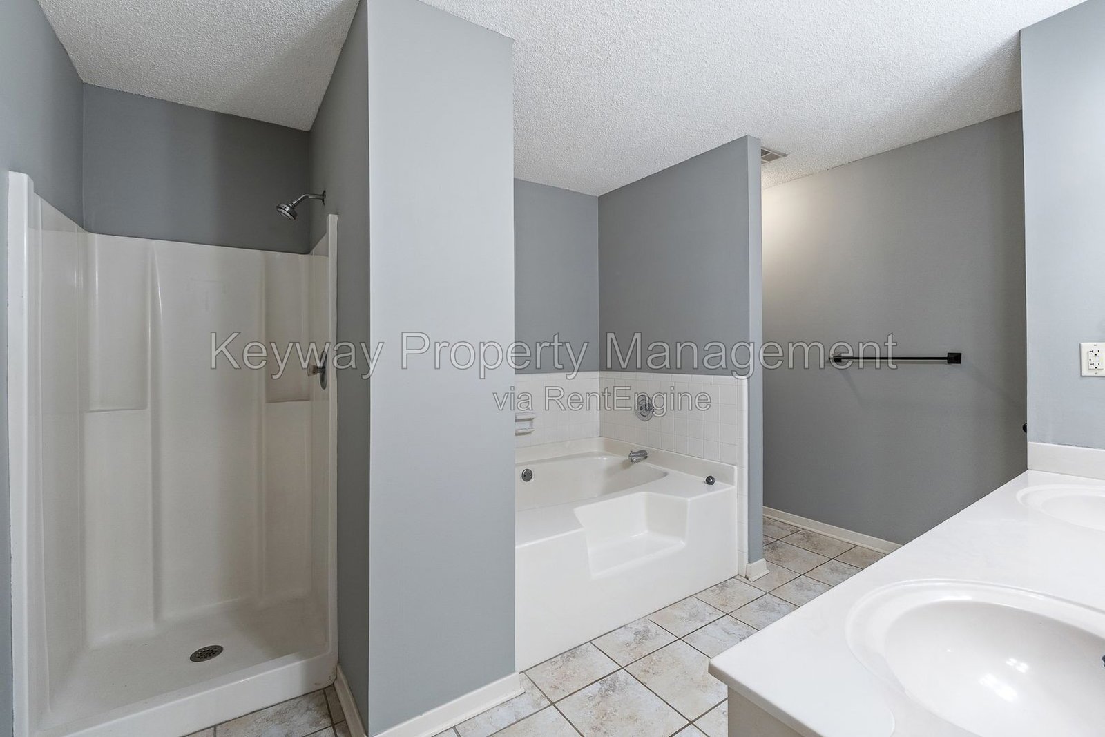 2919 Pointewest Drive - Pointewest property image