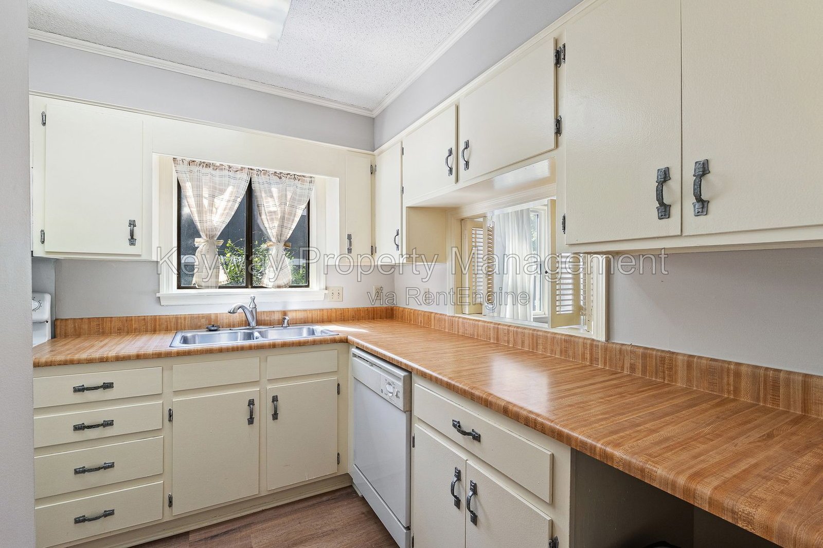 839 Wimbledon - Forest Hills Racquet Club property image