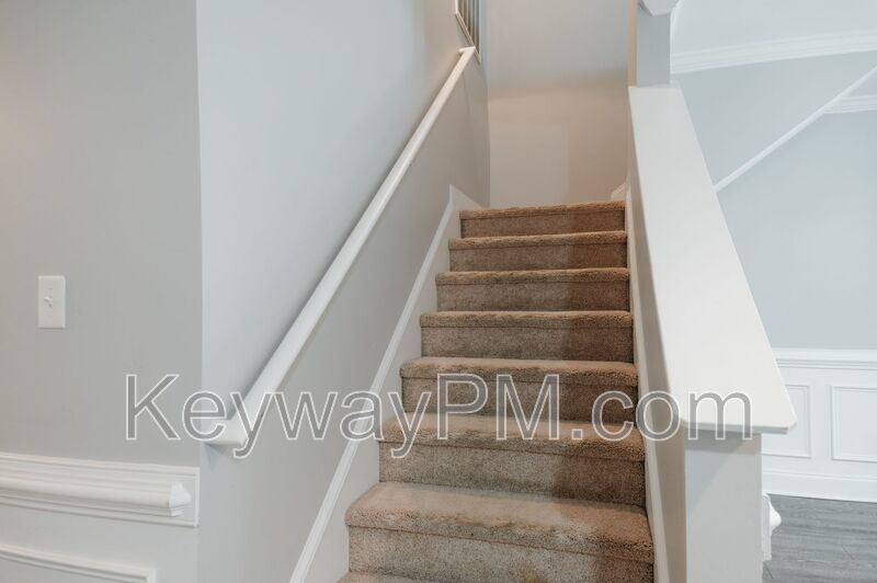 1011 Coveside Trail - Lakeview Commons property image