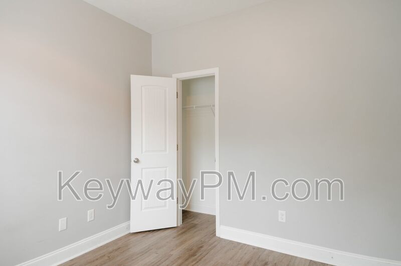 1011 Coveside Trail - Lakeview Commons property image