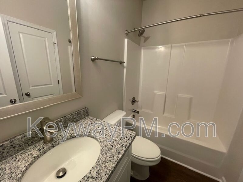 5004 Greer Drive - Rivercrest property image